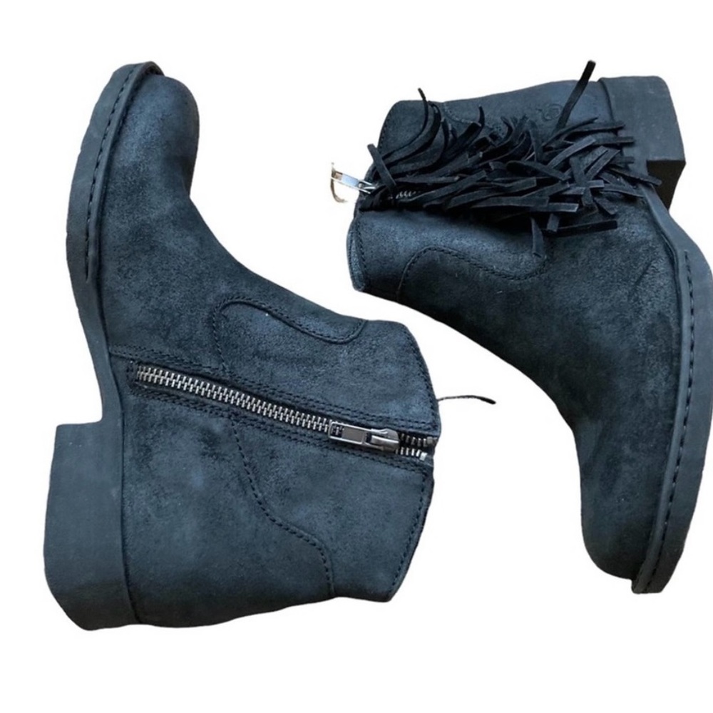 Born Kenia Fringe Black Distressed Suede Booties Size 8